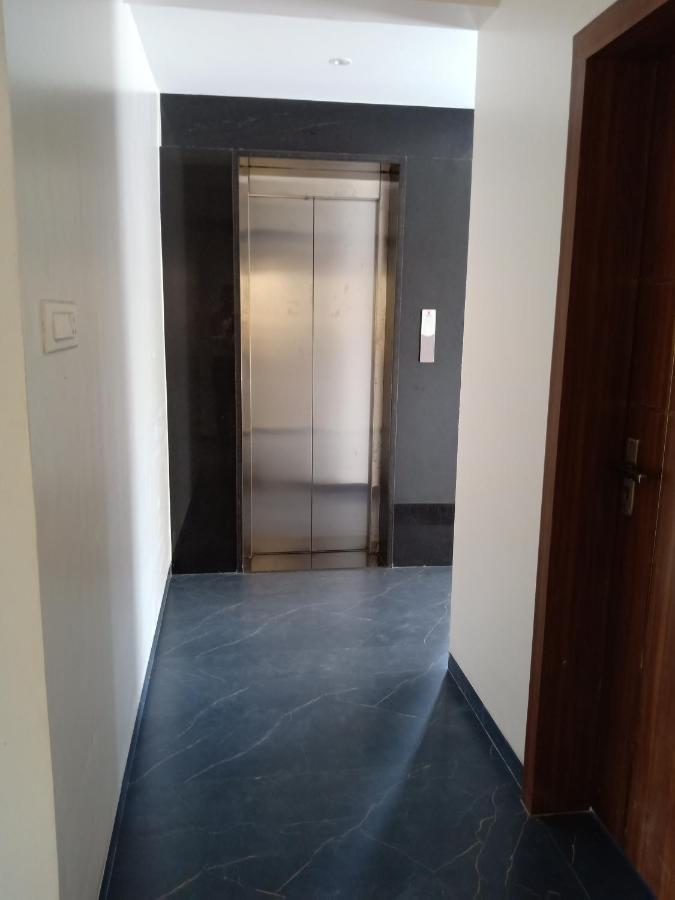 Hotel Suvarnam Residency Ahmednagar Exteriör bild